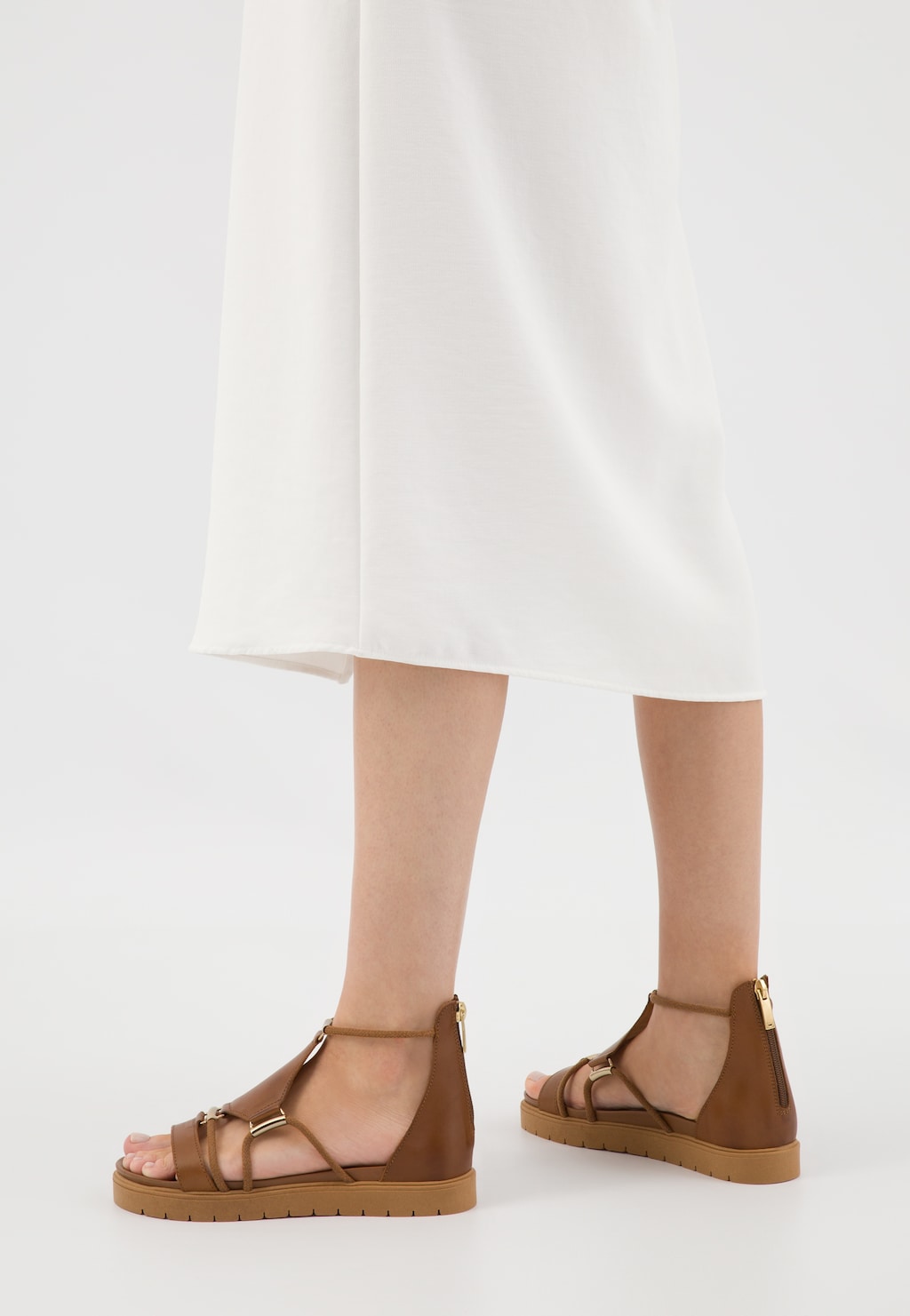 Hnedé dámske sandále z lícnej kože 76012-52 Widok 9