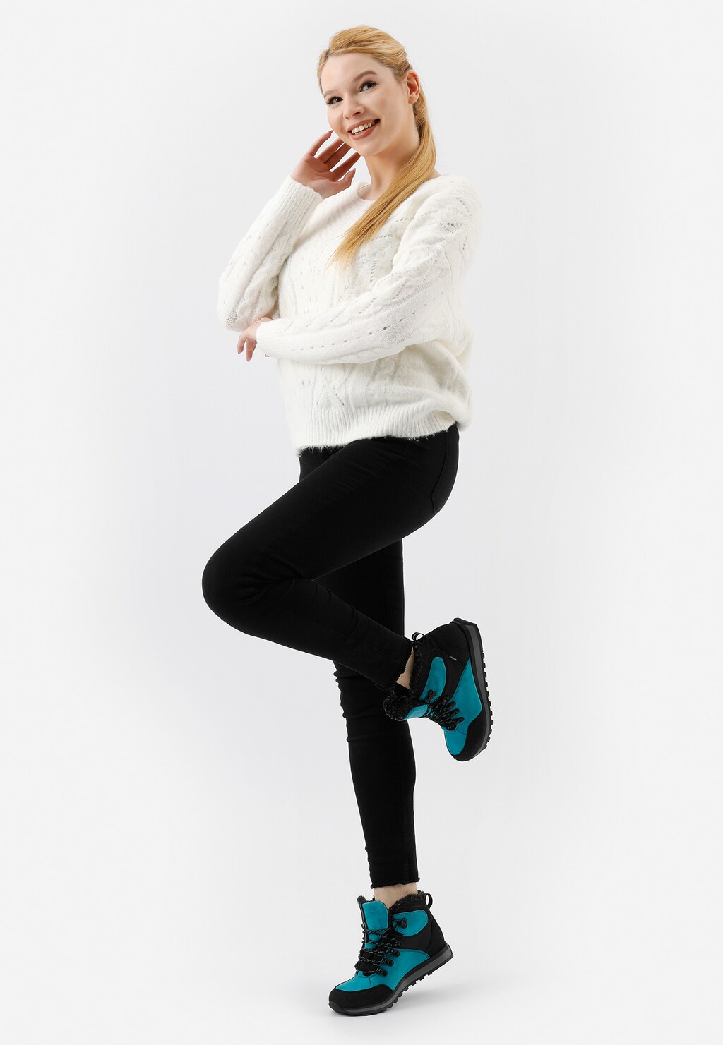 Netradičné členkové čižmy v dvojfarebnom prevedení 64016-87 Widok 1