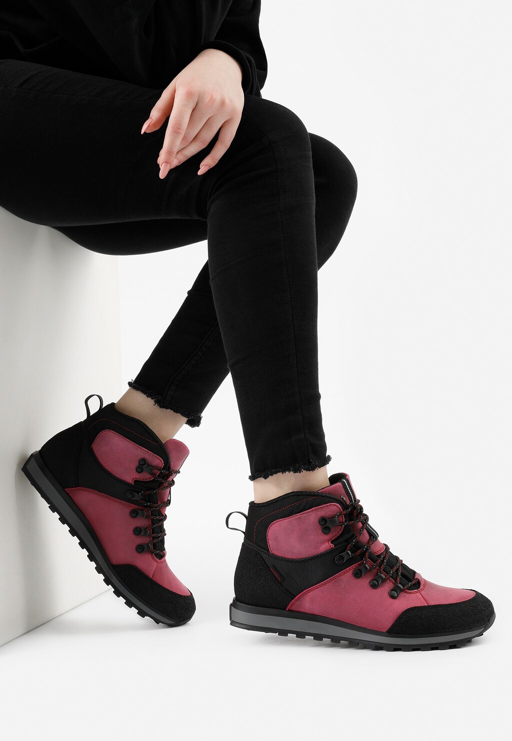 Kotníkové topánky z kože crazy horse na túru aj na výlet 64016-85 Widok 8