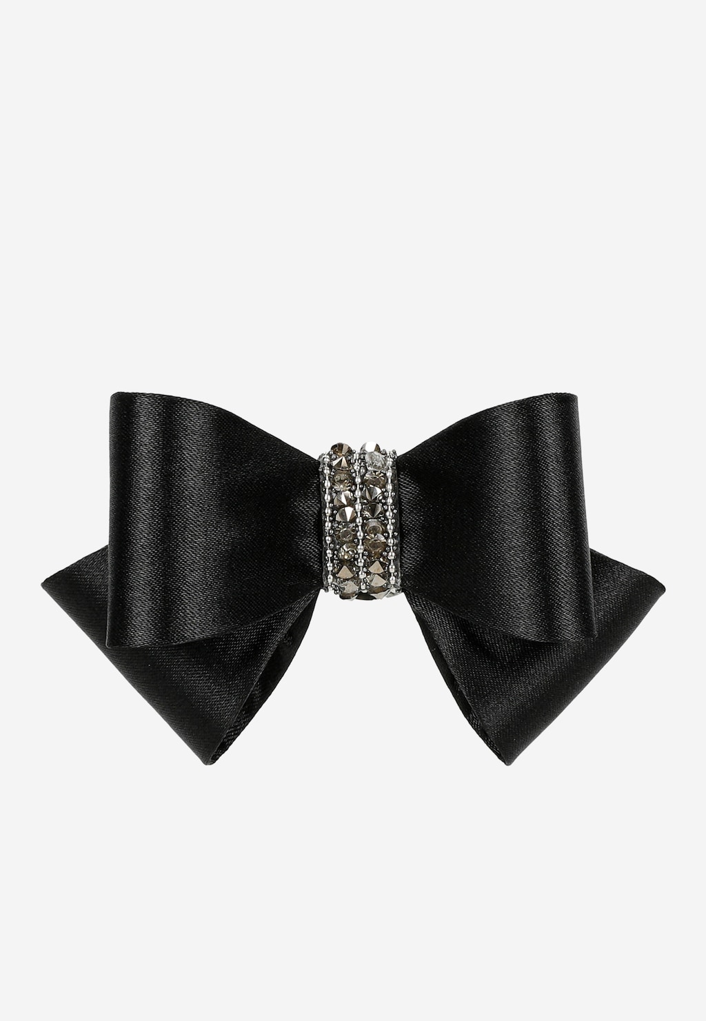 Czarna kokarda Wojas model 98539-11 wykonana z błyszczącej satyny, ozdobiona po środku elegancką srebrną aplikacją z kryształkami, idealna jako dodatek do butów.