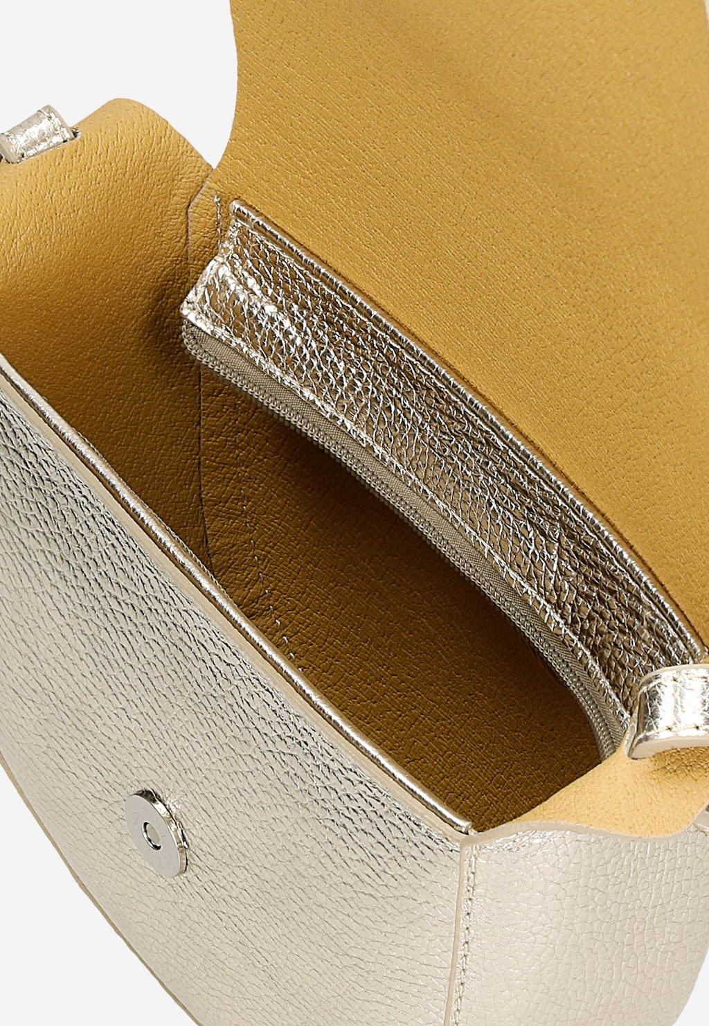 Złota metaliczna torebka Wojas model 9816-58 z widocznym wnętrzem i zapięciem magnetycznym. Elegancka skórzana konstrukcja z teksturowaną powierzchnią.