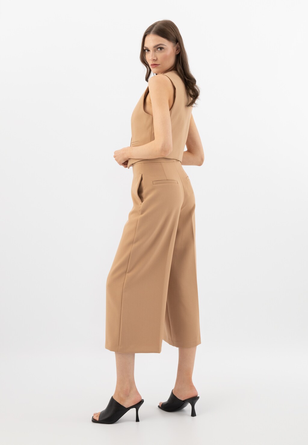 Černé pantofle na podpatku z licové kůže 74120-51 Widok 7