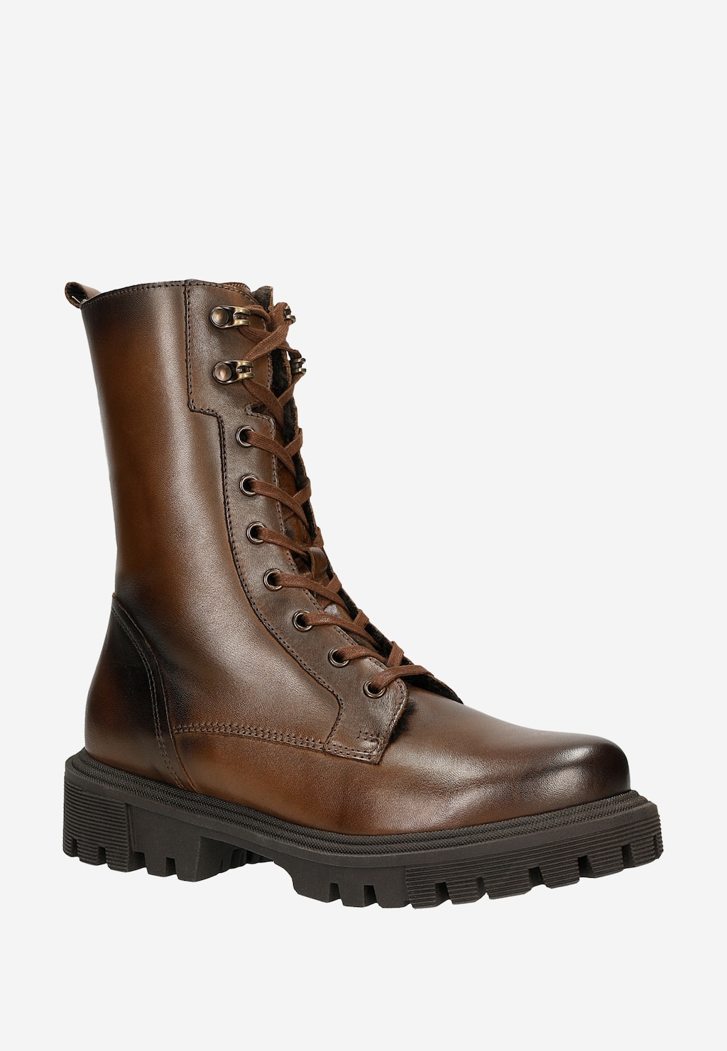 Brązowe ocieplane trzewiki damskie Wojas 64117-52 z licowej skóry, ze sznurowaniem na przodzie i grubą podeszwą. Buty mają masywny, zimowy charakter i średnią wysokość cholewki.