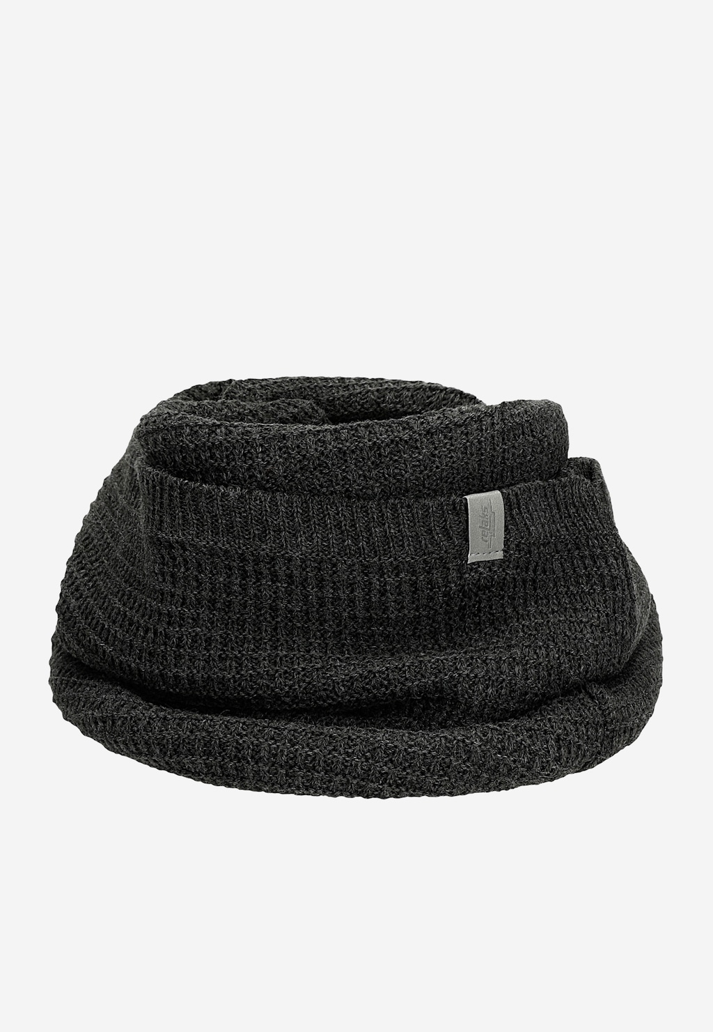 Popielaty komin z kolekcji RELAKS model R96011-80, wykonany z miękkiej dzianiny z charakterystycznym splotem. Posiada metką producenta.