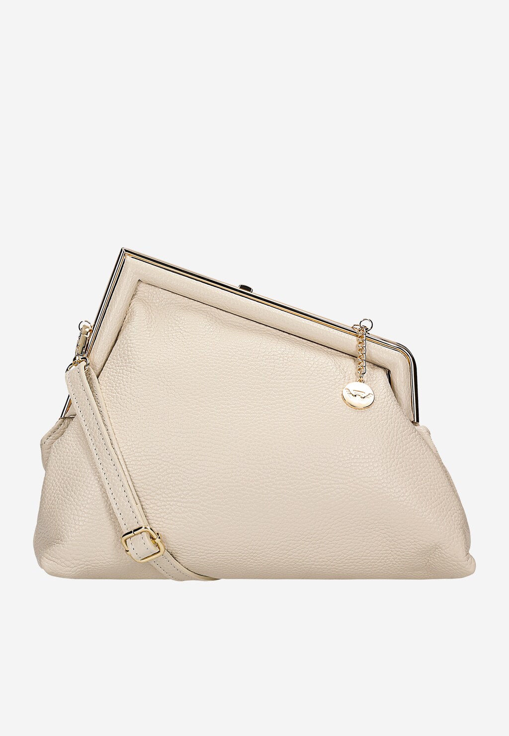 Elegancka mała asymetryczna torebka Wojas model 80390-54 w jasnym beżu z metalowym zapięciem, zawieszką z logo i odpinanym paskiem na ramię.