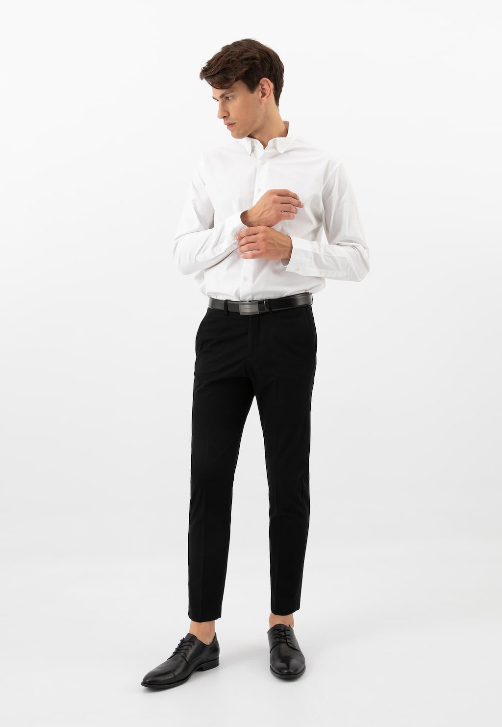 Elegantné kožené poltopánky s ozdobným šitím 10223-51 Widok 1