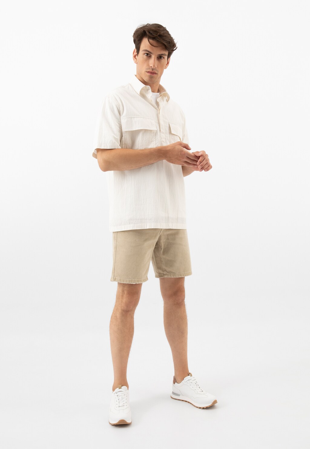 Biele pánske tenisky s jasne hnedými detailami  10201-59 Widok 8