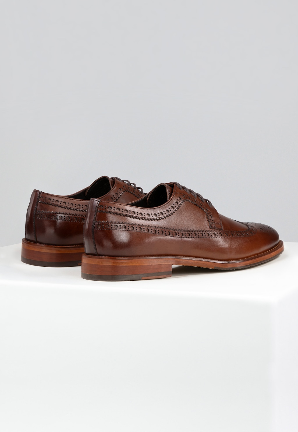 Hnědé pánské elegantní polobotky PREMIUM s brogováním 10188-52 Widok 2