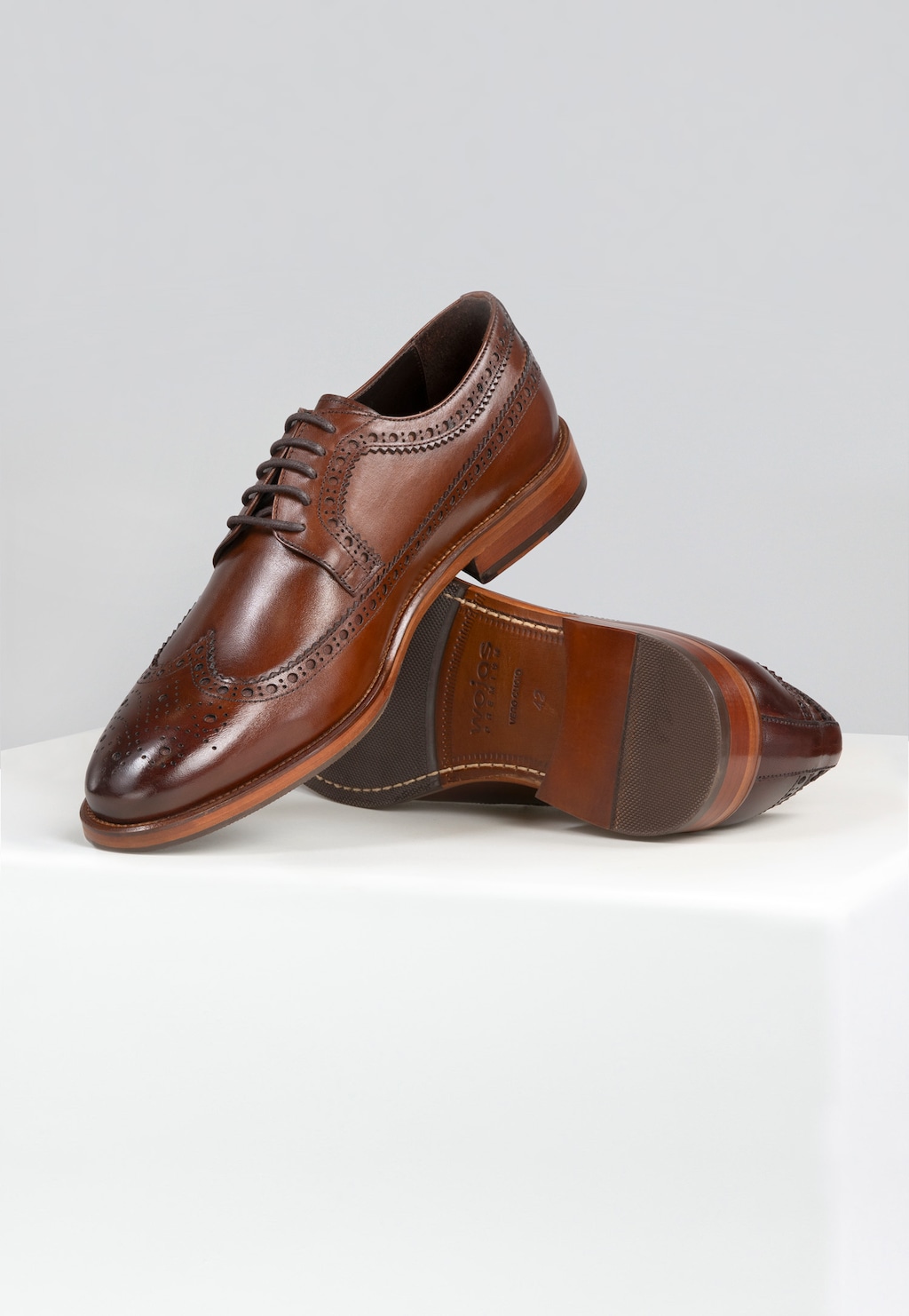 Hnědé pánské elegantní polobotky PREMIUM s brogováním 10188-52 Widok 3