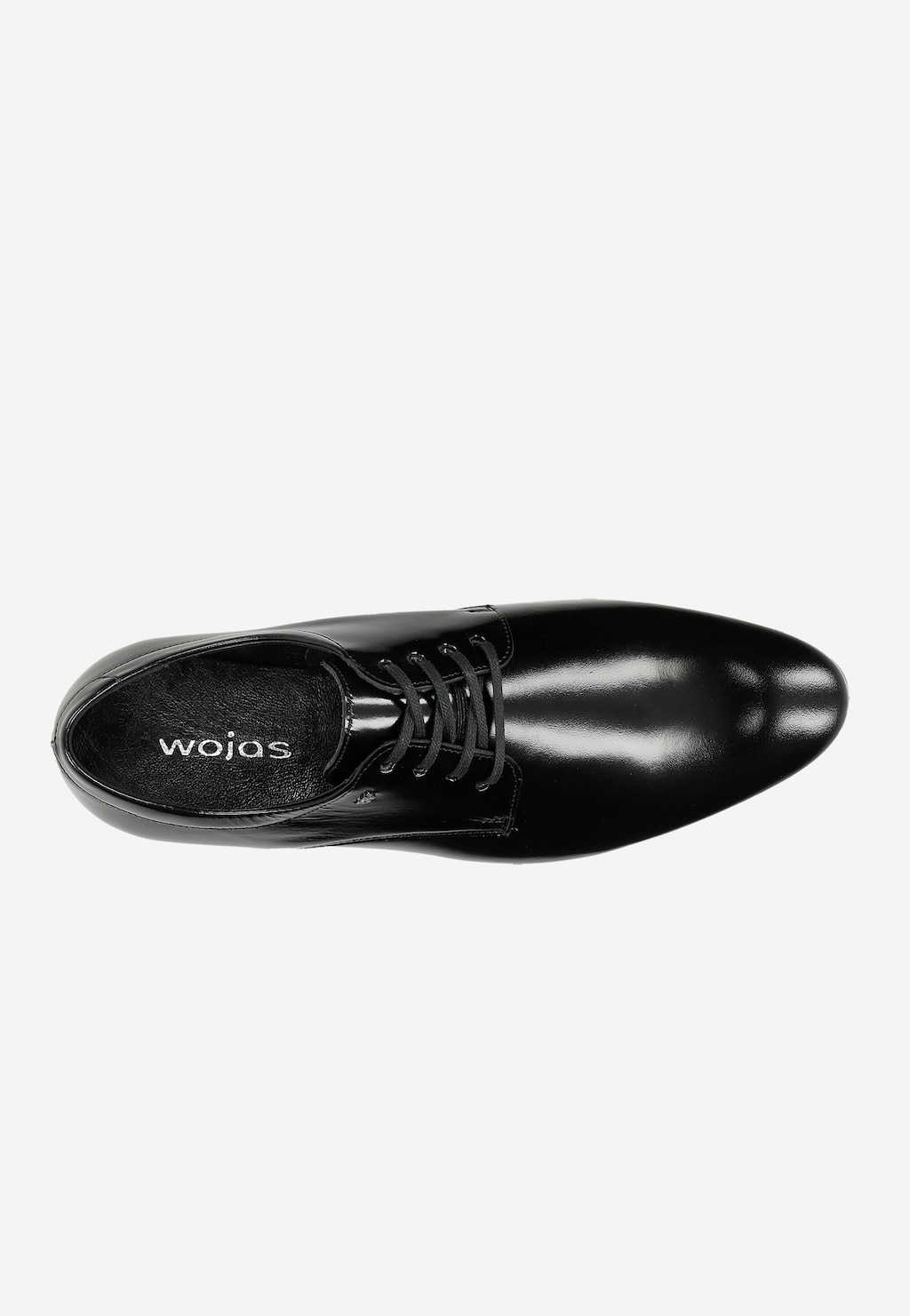 Eleganckie czarne męskie półbuty Wojas model 9040-51 z błyszczącej skóry, widok z góry ukazujący charakterystyczny nosek i sznurowanie, z logo marki wewnątrz buta.