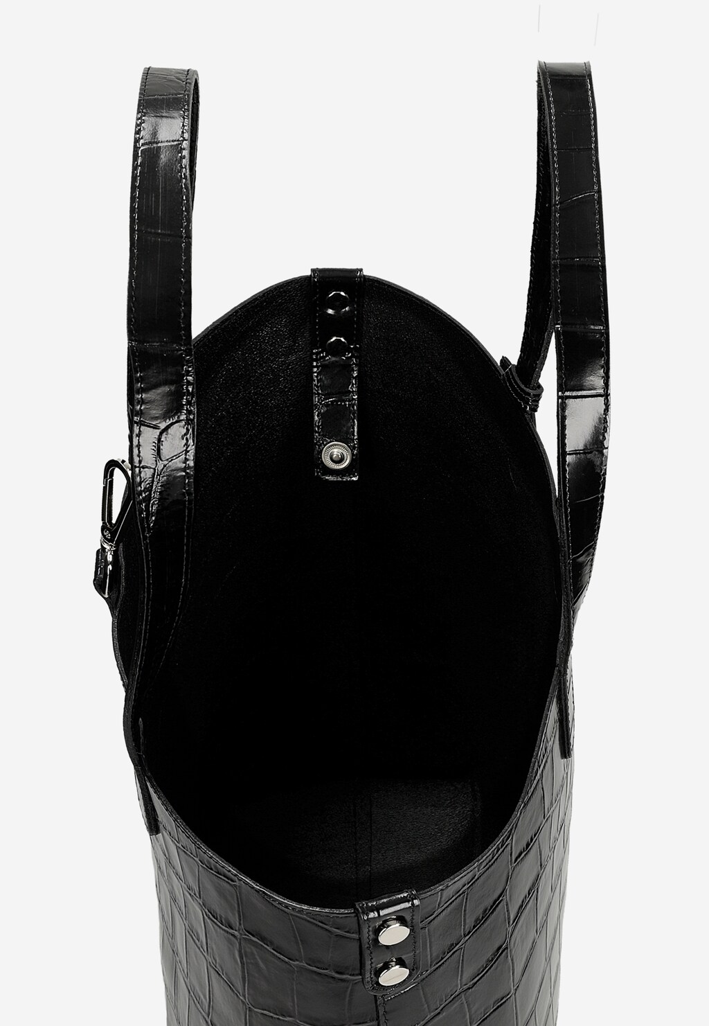 Czarna elegancka torebka damska Wojas 80250-81 z tłoczeniem w zwierzęcy print, widok z góry ukazujący wnętrze, z błyszczącymi skórzanymi uchwytami i metalowymi detalami.