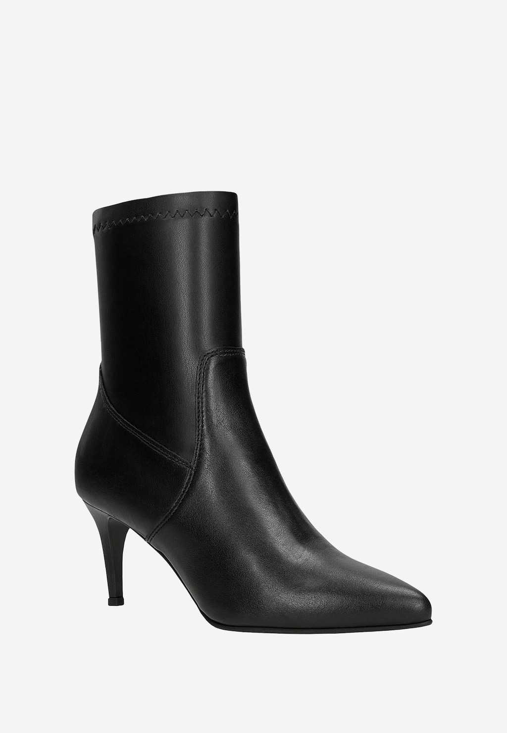 Czarne eleganckie botki Wojas model 55017-51 ze skóry naturalnej z ozdobnym szwem u góry, na smukłej szpilce. Botki mają klasyczny, spiczasty nosek i średnią wysokość cholewki.