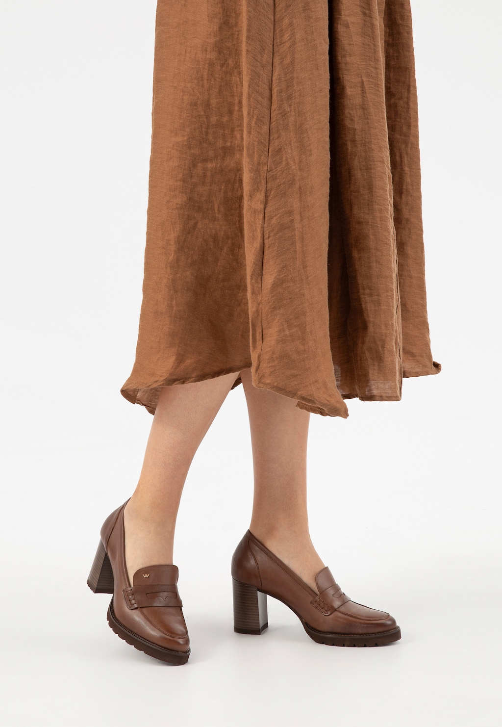 Hnědé mokasíny z lícové kůže na podpatku 46318-52 Widok 7