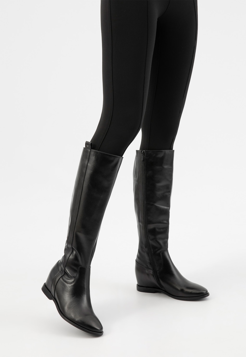 Dámské kožené kotníkové boty se skrytým podpatkem 71060-51 Widok 7