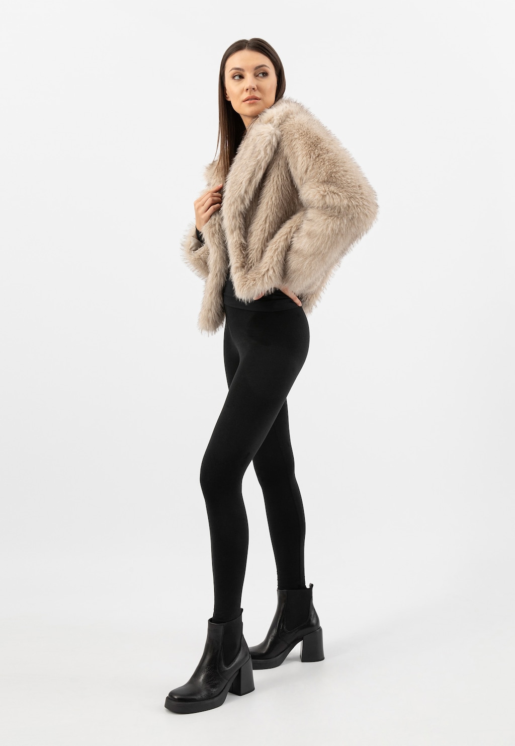 Černé kožené chelsea boty na masivním podpatku 55265-51 Widok 9