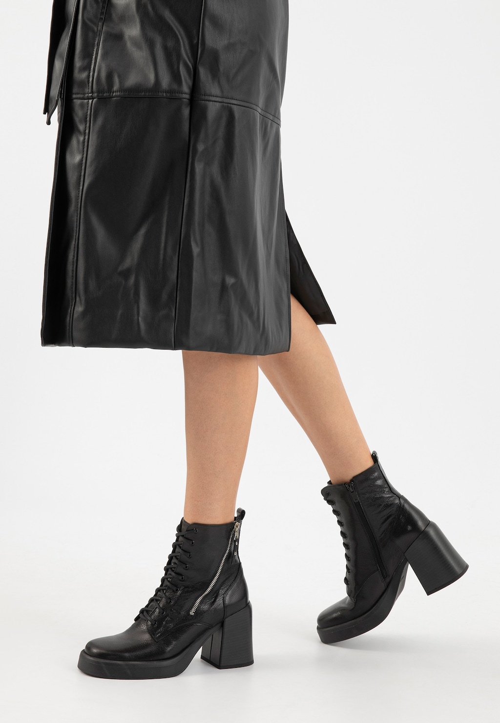 Černé kožené kotníkové boty na podpatku 64125-51 Widok 7