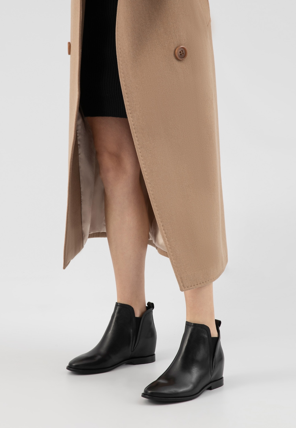 Černé kožené kotníkové boty na klínku 55261-51 Widok 7