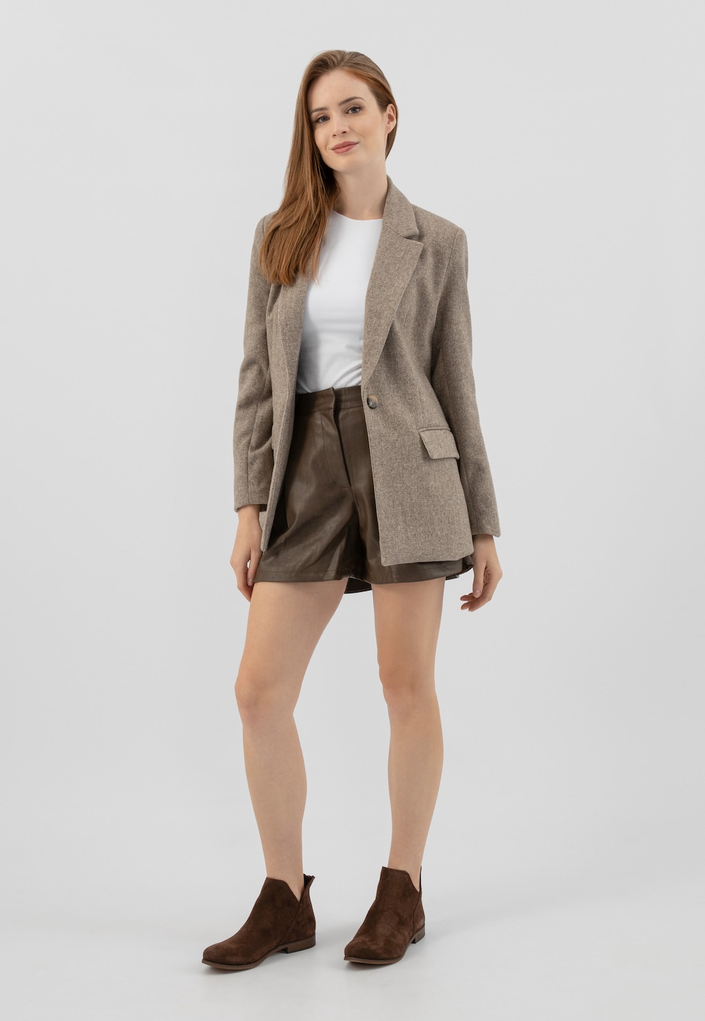 Dámske tmavohnedé členkové topánky so zapínaním na zips 55002-62 Widok 9