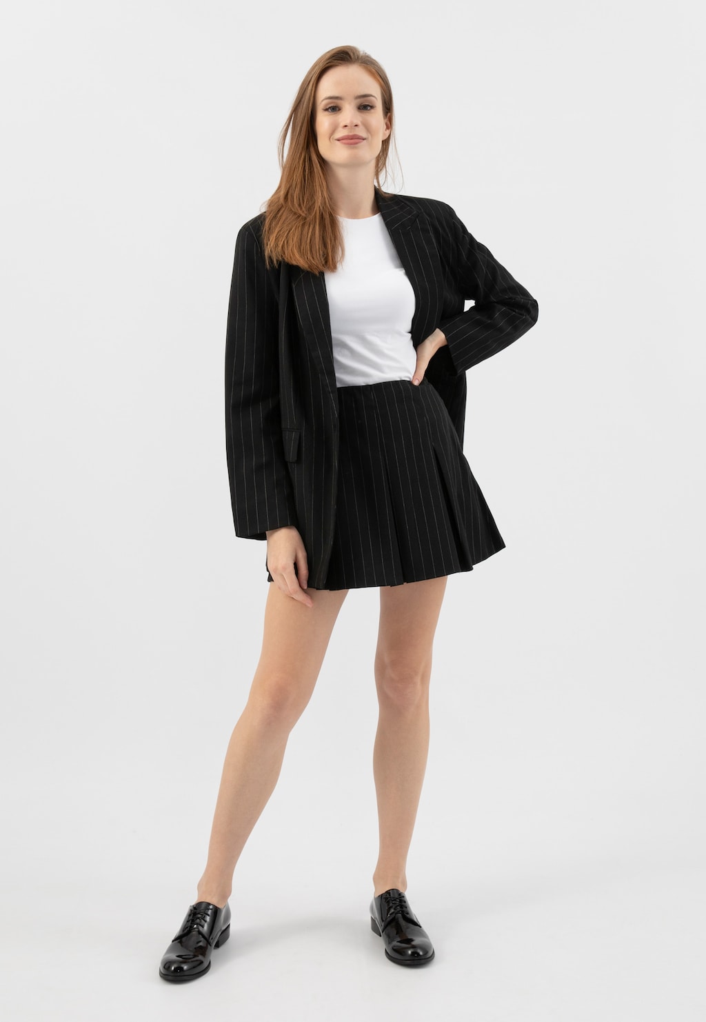 Elegantní lakované dámské polobotky 46303-31 Widok 1