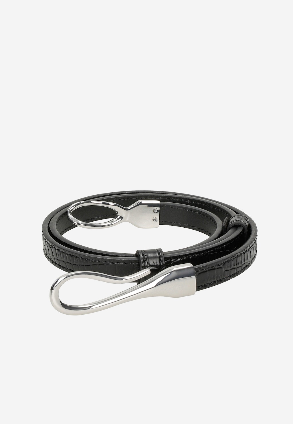 Czarny pasek Wojas model 93095-51 ze skórzanym tłoczonym wzorem i oryginalną srebrną klamrą o nowoczesnym designie, ukazany w całości z perspektywy z góry.