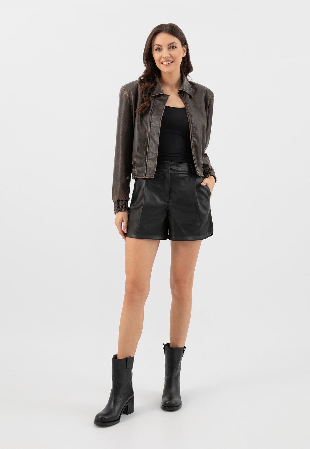 Černé dámské boty na podpatku s jednoduchým obouváním 55290-51 Widok 9