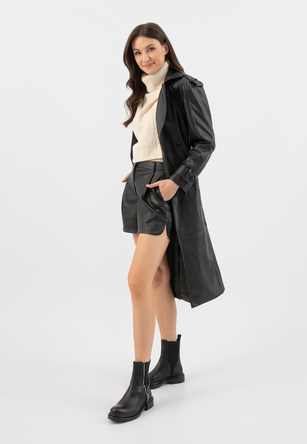 Černé dámské chelsea boty s ozdobným zipem 55277-51 Widok 8