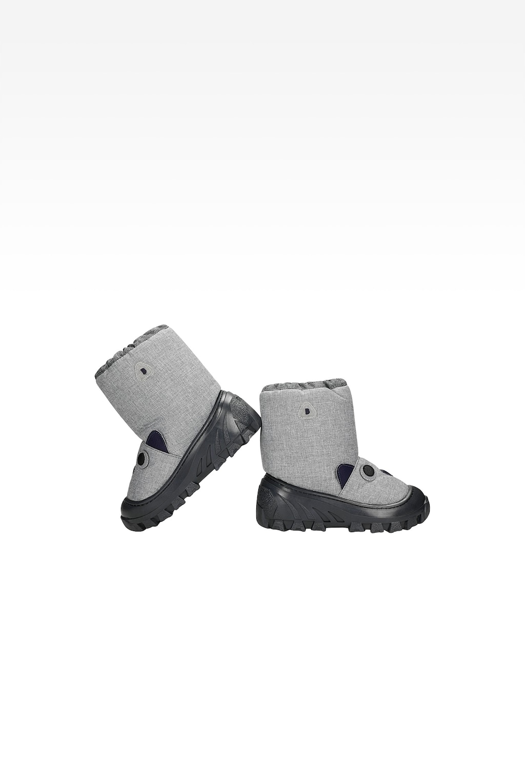 Szare śniegowce dziecięce Bartek 14565005A z tekstylną cholewką, czarną podeszwą i granatowym elementem dekoracyjnym, widok z przodu i boku.