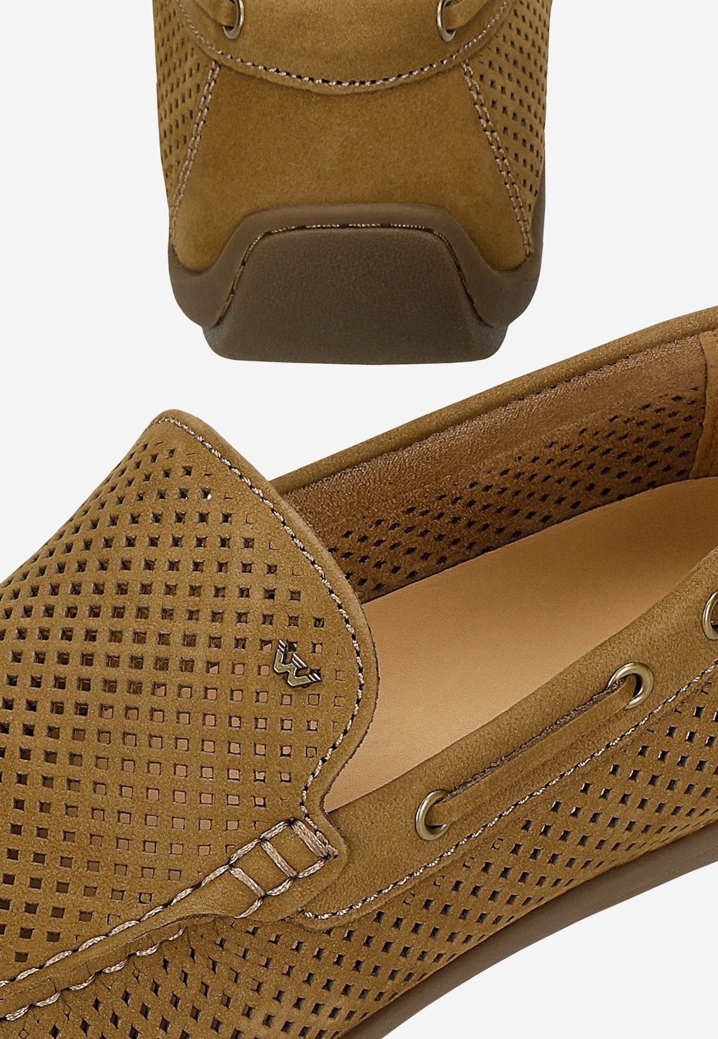 Beżowe mokasyny męskie Wojas model 10103-24 z perforowaną skórą, widoczne z bliska detale: ażurowy wzór, ozdobne przeszycia i charakterystyczna gumowa podeszwa.