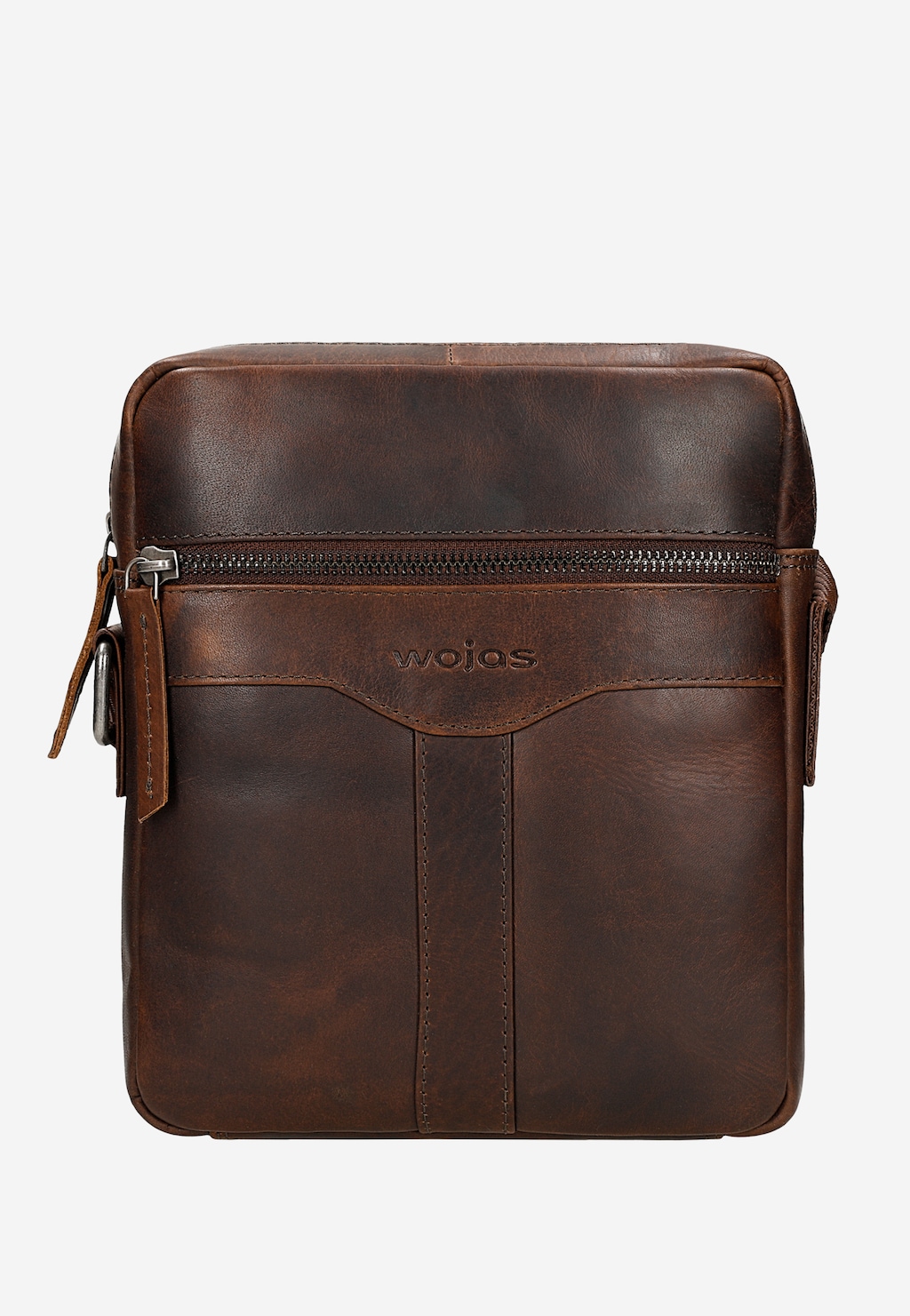 Elegancka brązowa męska torba Wojas 90020-42 wykonana ze skóry, z widocznym logo, zamkiem błyskawicznym i przednią kieszenią, idealna do noszenia na ramię.