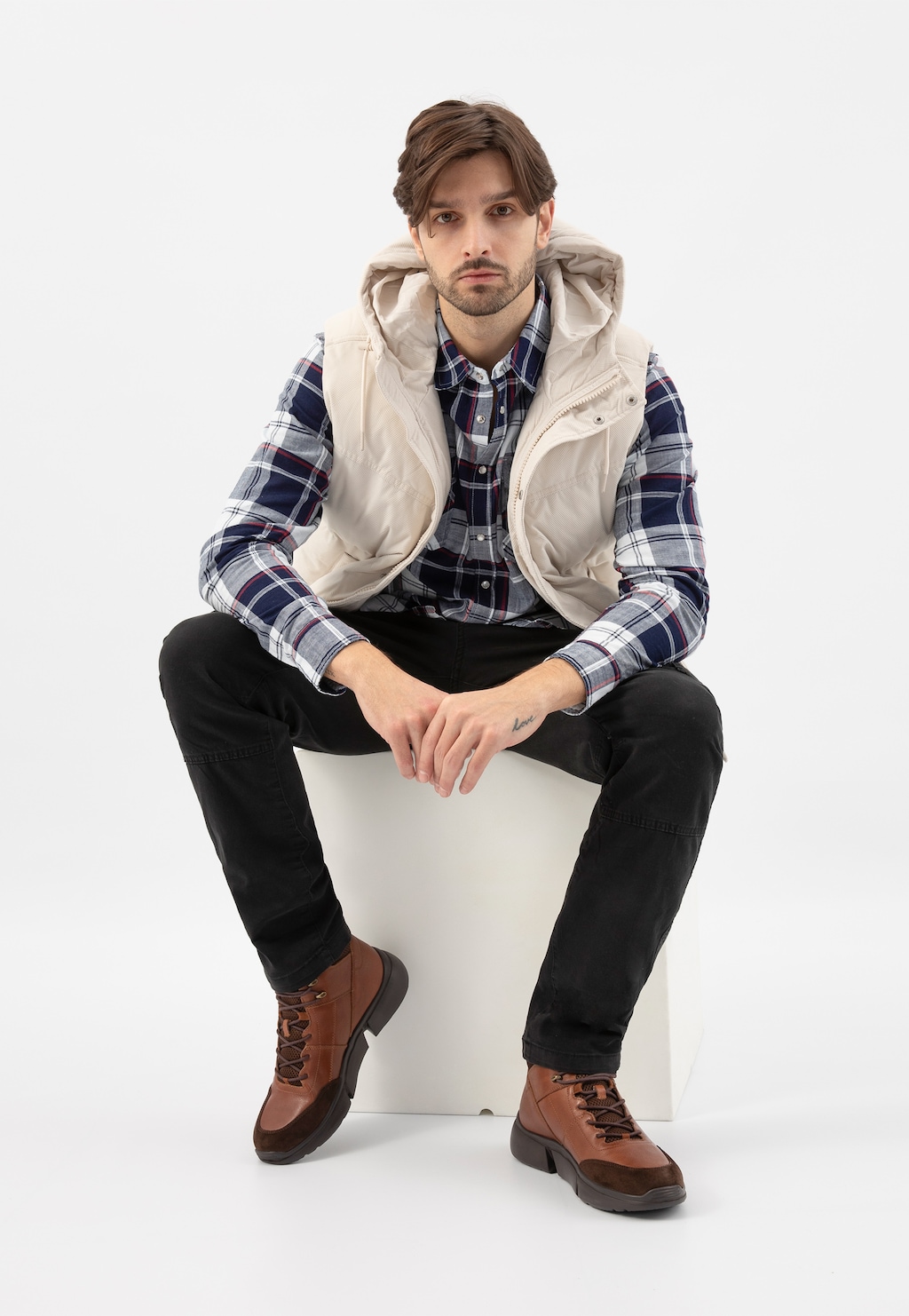 Vysoké pánské sneakersy na hnědé podrážce 24112-73 Widok 1