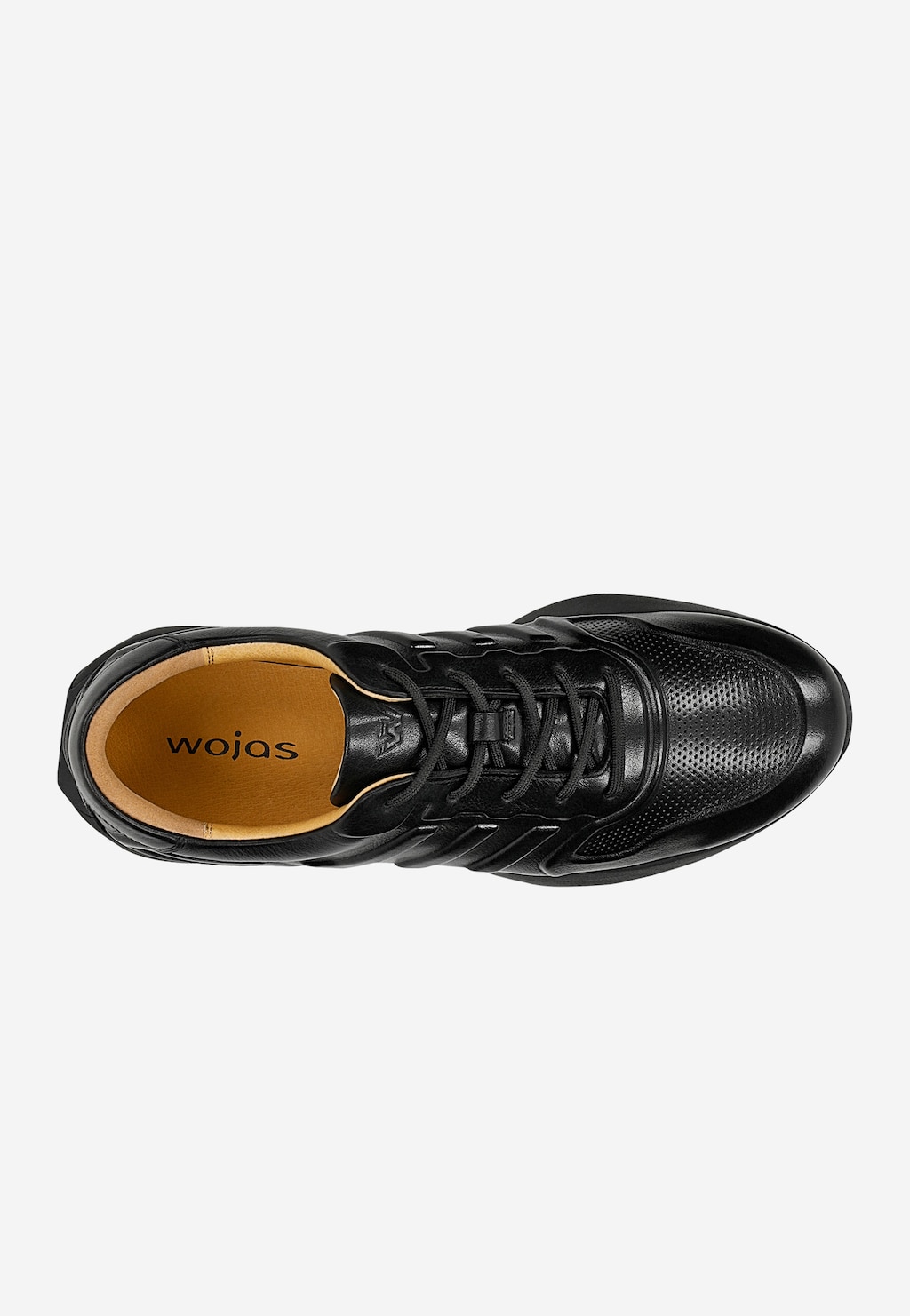 Czarne awangardowe sneakersy męskie Wojas model 10230-51 z widokiem z góry, ukazującym perforowaną skórę, sznurówki i charakterystyczną beżową wkładkę z logo marki.