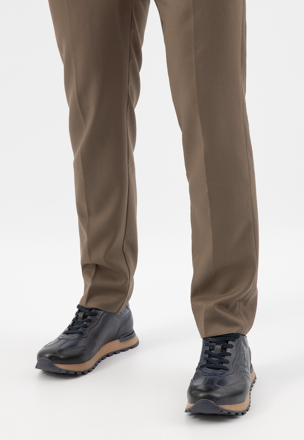 Tmavě modré pánské tenisky s vytlačeným logem 10201-56 Widok 7