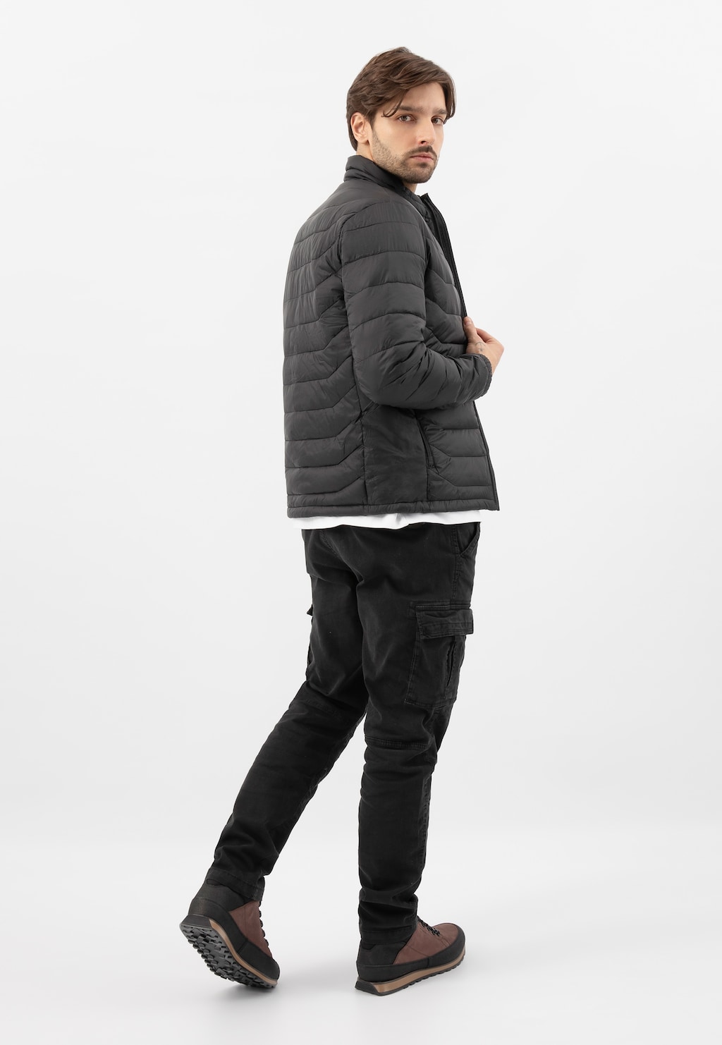 Hnedo-čierne pánske vysoké trekkingové topánky s izolačnou vrstvou 9181-72 Widok 10