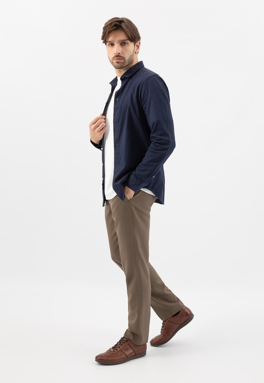 Štýlové hnedé pánske poltopánky z hladkej lícovej kože 8087-52 Widok 1