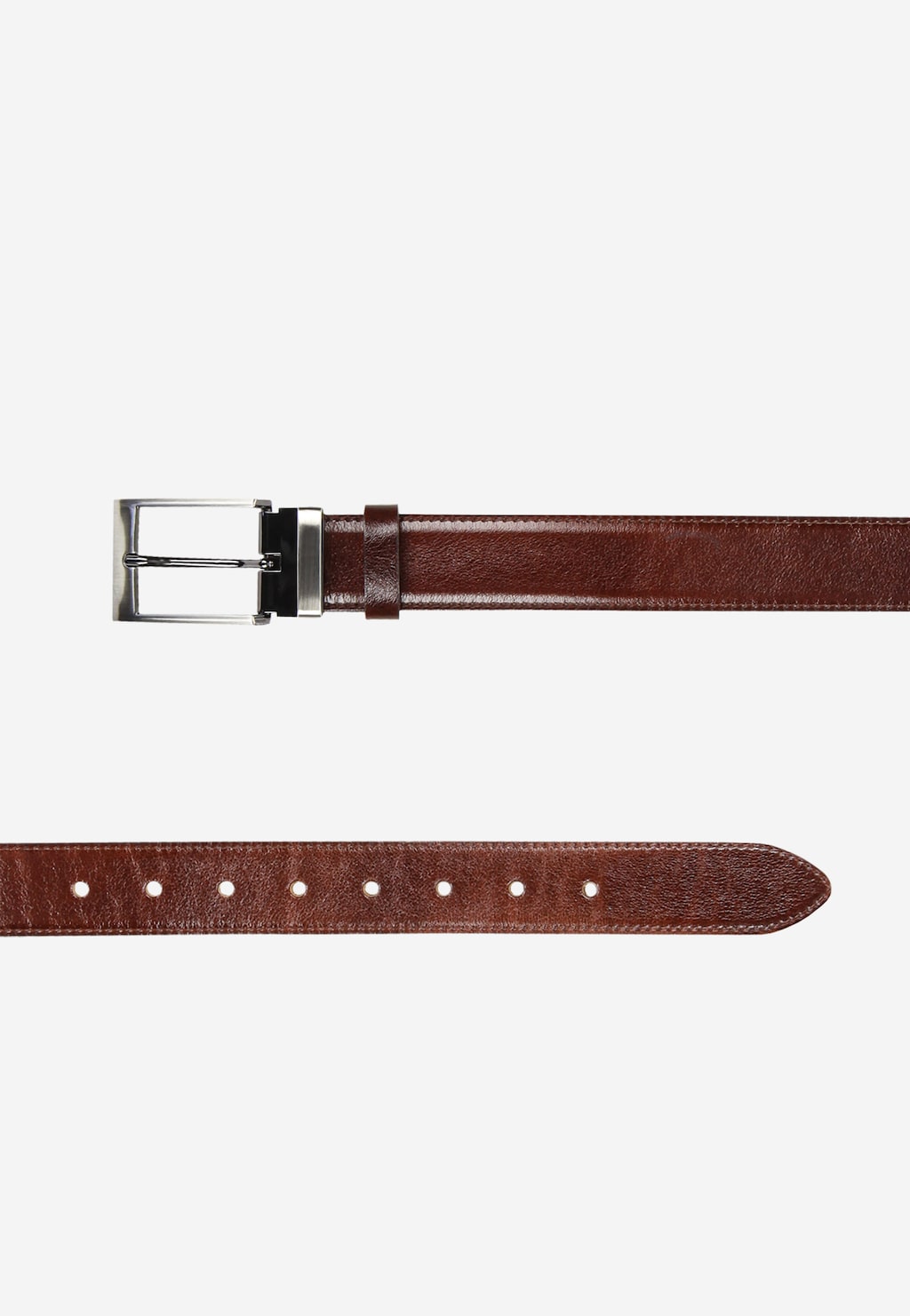 Skórzany brązowy pasek męski Wojas model 7980-52 z metalową srebrną klamrą i regulowanymi otworami, widok rozłożony ukazujący pełną długość paska.