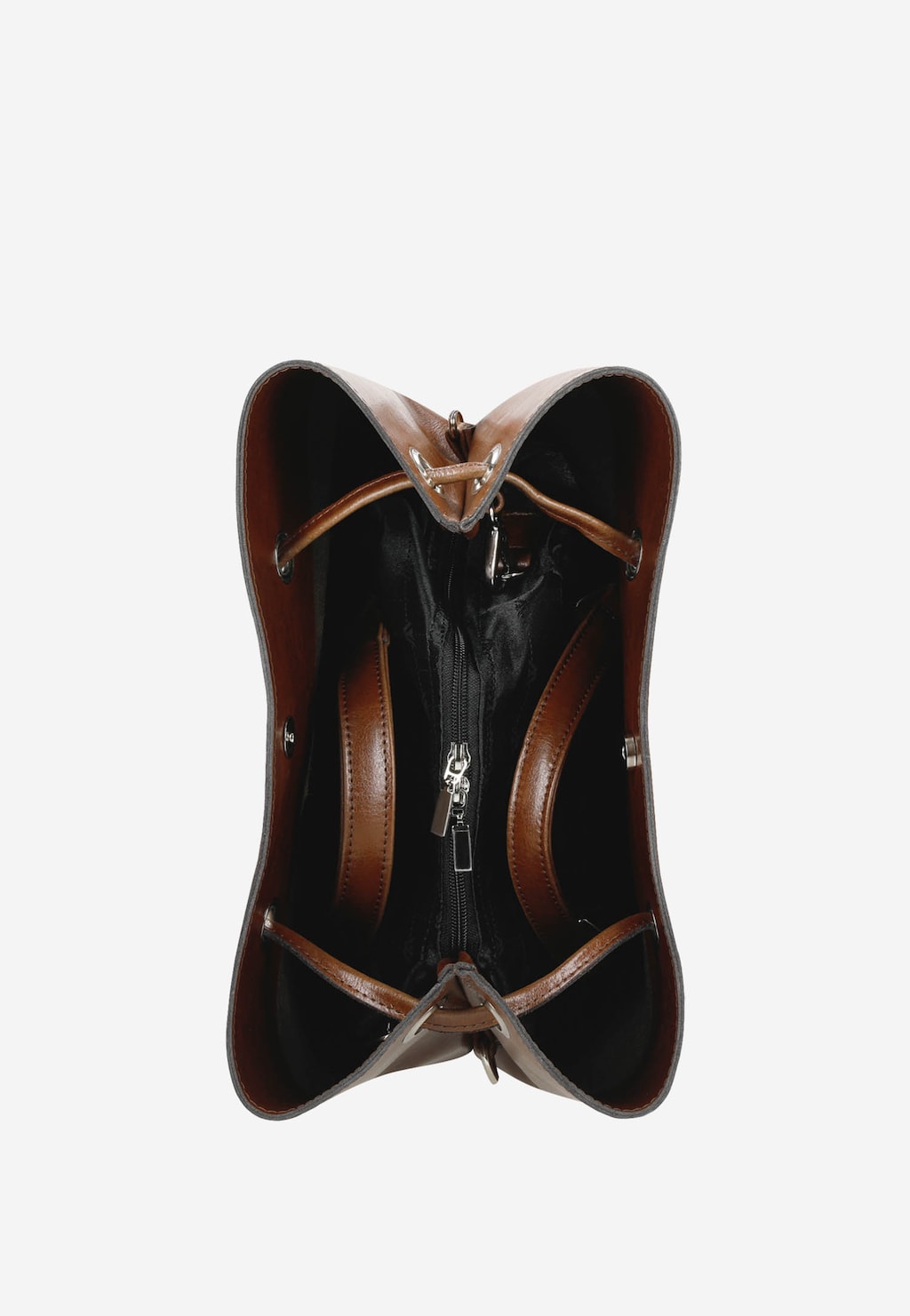 Brązowa torebka damska Wojas model 80019-52 z widokiem wnętrza, ukazująca czarną podszewkę, zamek błyskawiczny oraz skórzane wykończenia i uchwyty.