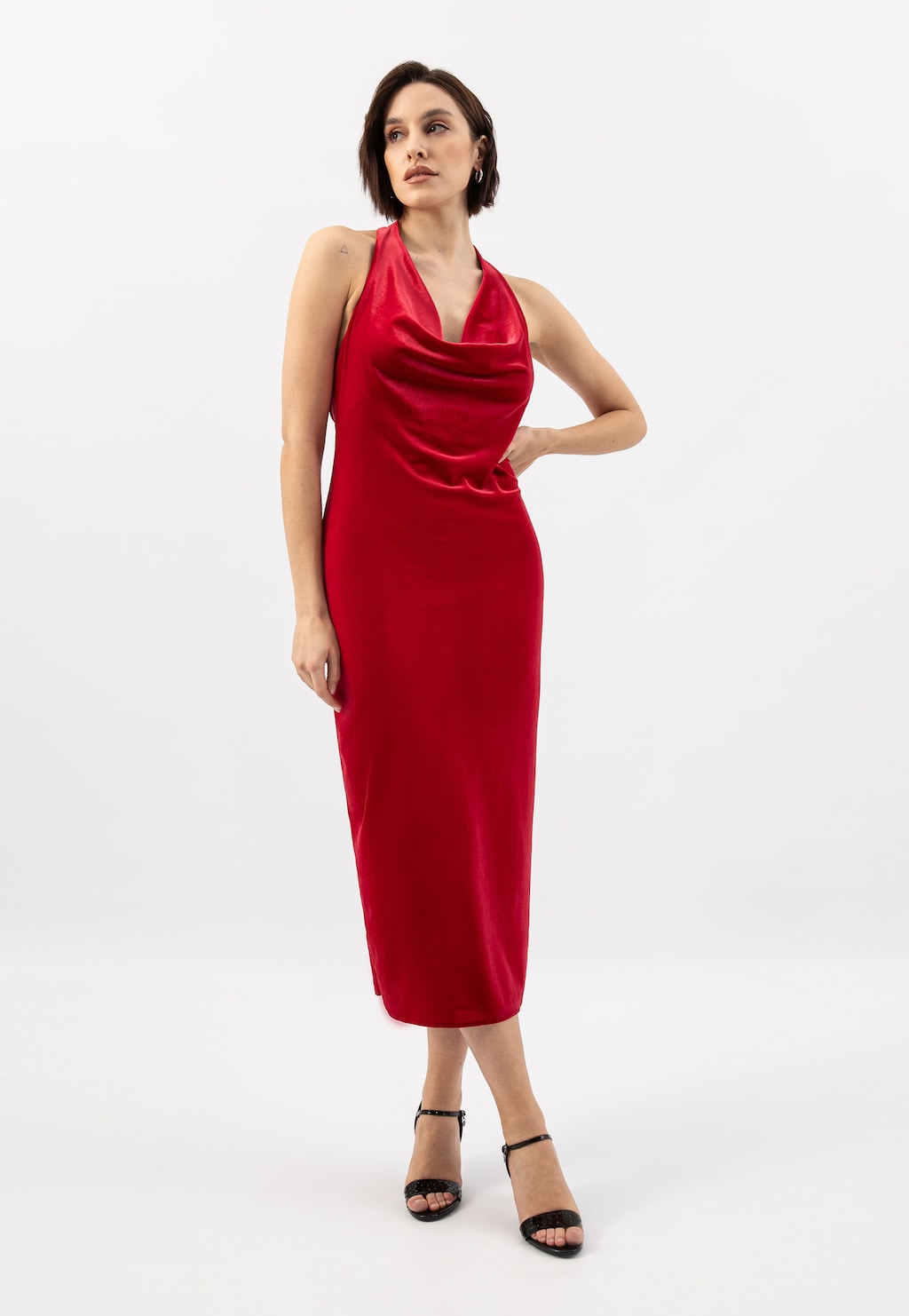 Černé lakované sandály na jehlovém podpatku s prolamovaným páskem 76193-31 Widok 1