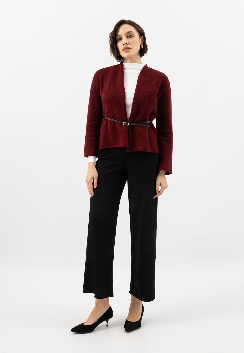 Čierne lodičky s nízkym podpätkom so špicatou špičkou 35167-61 Widok 8