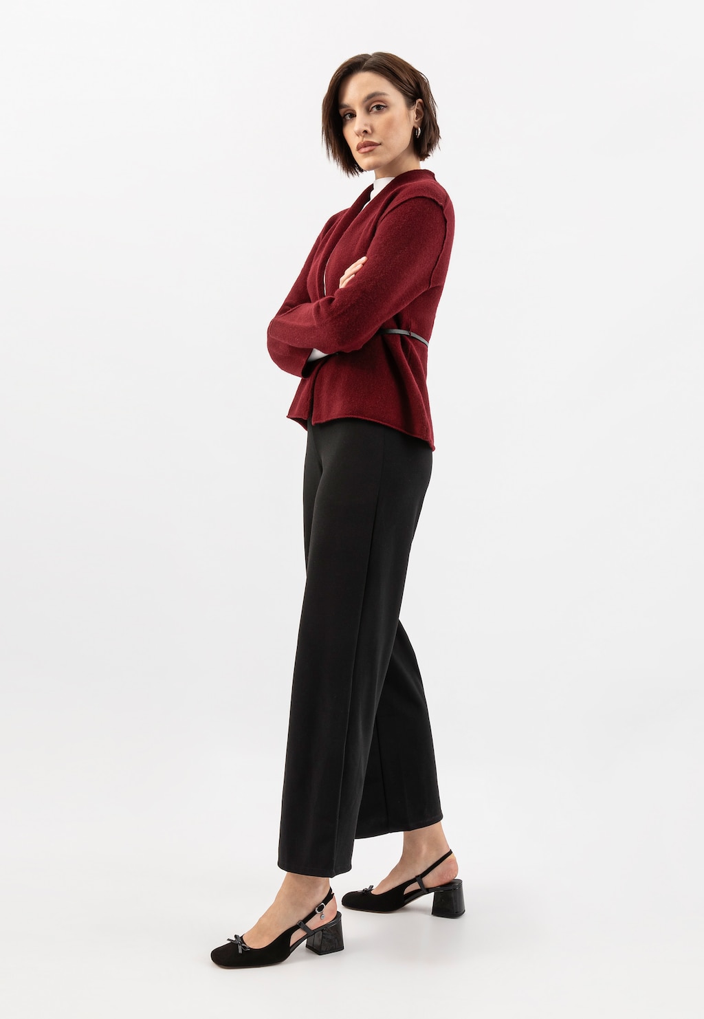 Čierne semišové lodičky s otvorenou pätou a ozdobnou mašľou 35158-71 Widok 1