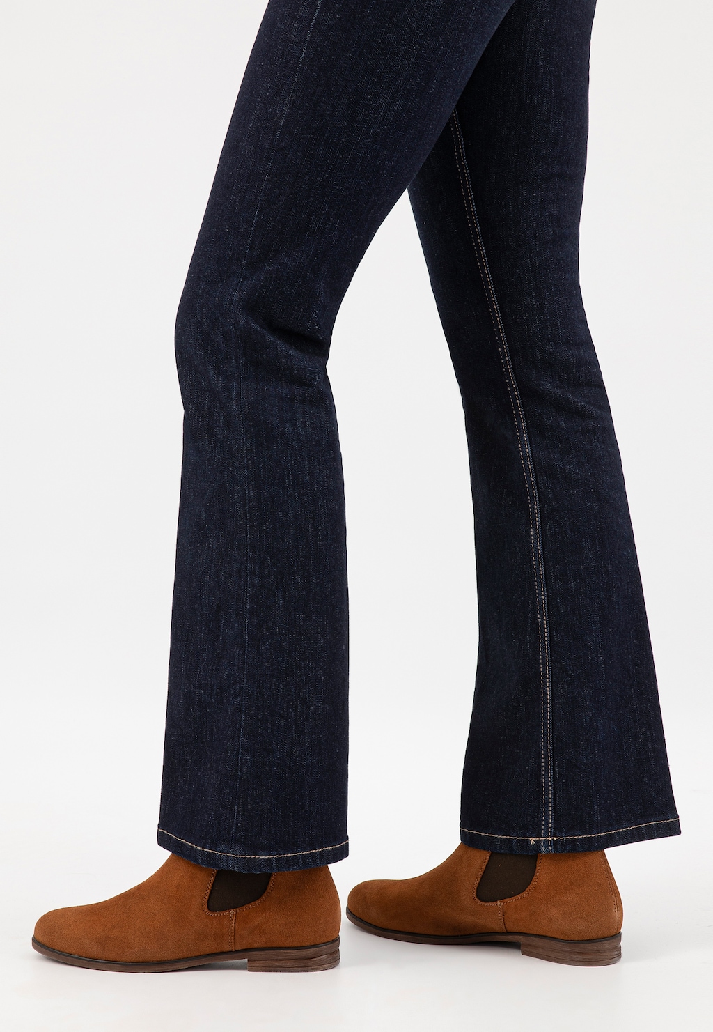 Nízke čižmy z velúrovej kože na každodenné nosenie 9503-62 Widok 7