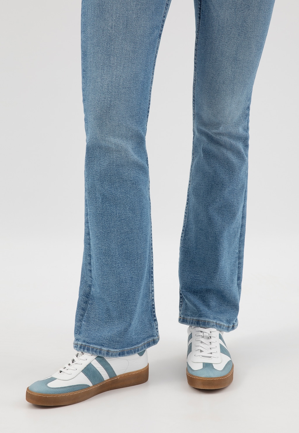 Bielo-modré kožené tenisky pre ženy na hnedej podrážke 46307-56 Widok 8