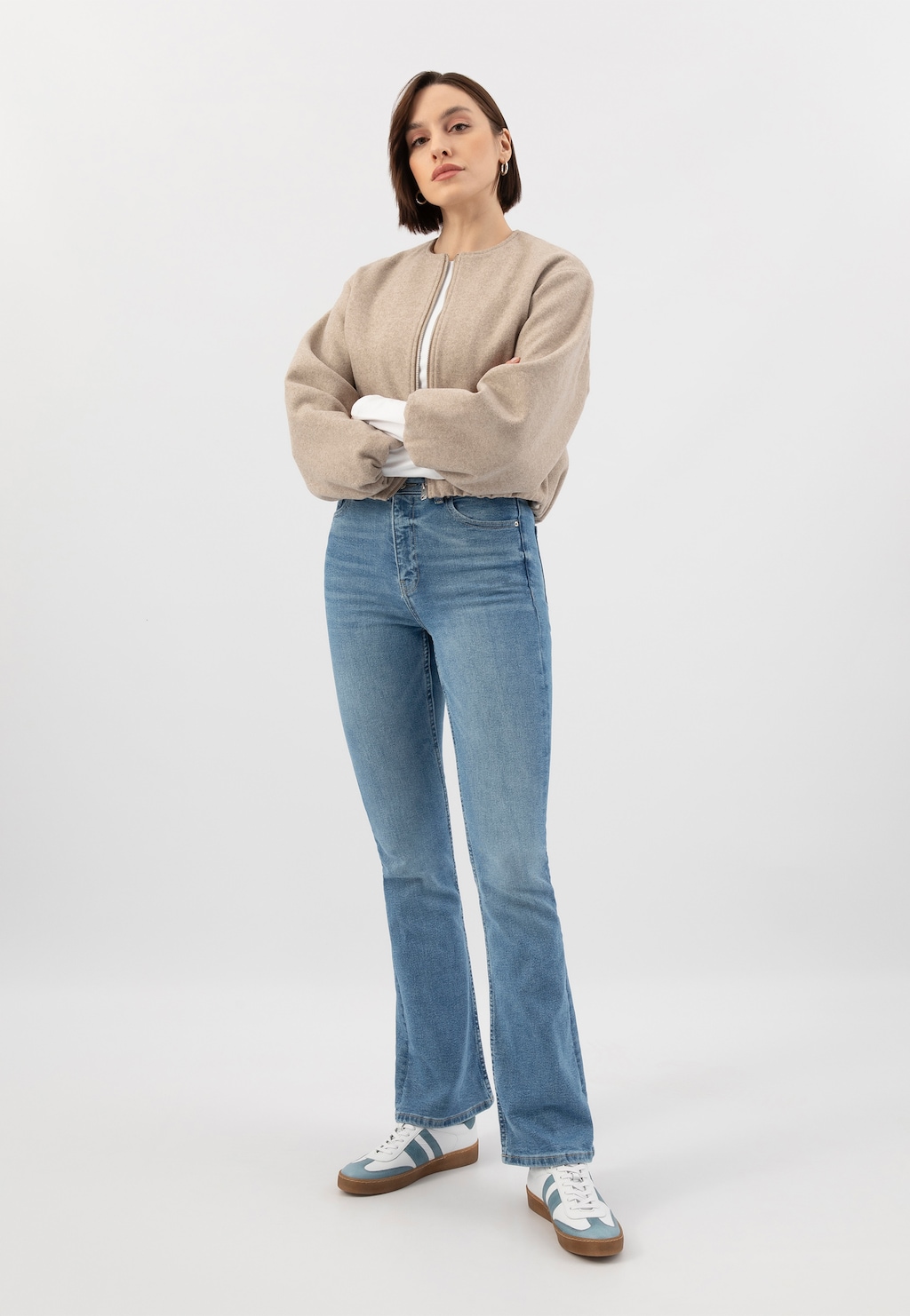 Bielo-modré kožené tenisky pre ženy na hnedej podrážke 46307-56 Widok 1