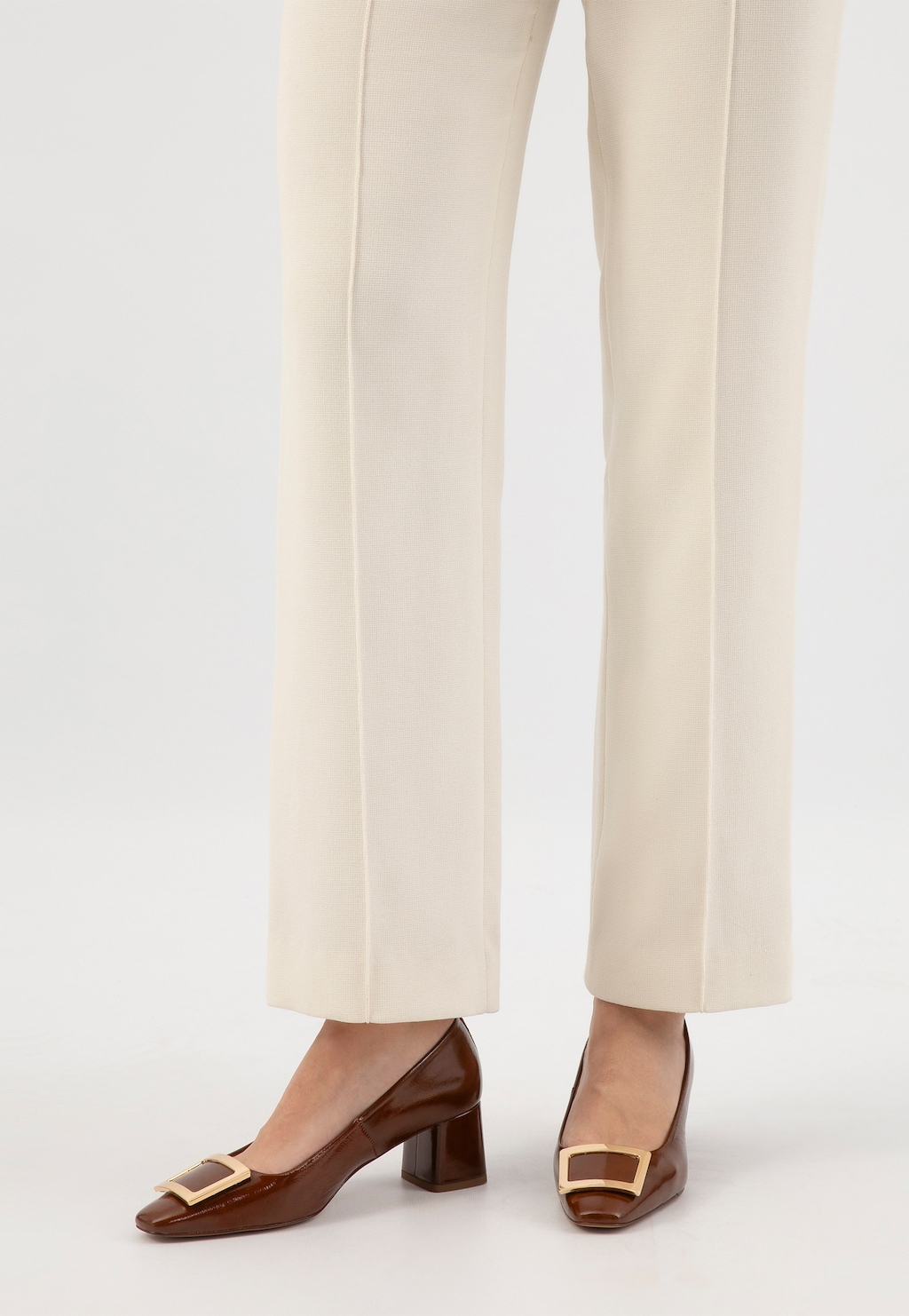 Hnedé lodičky s kovovou zlatou ozdobou 35141-32 Widok 7