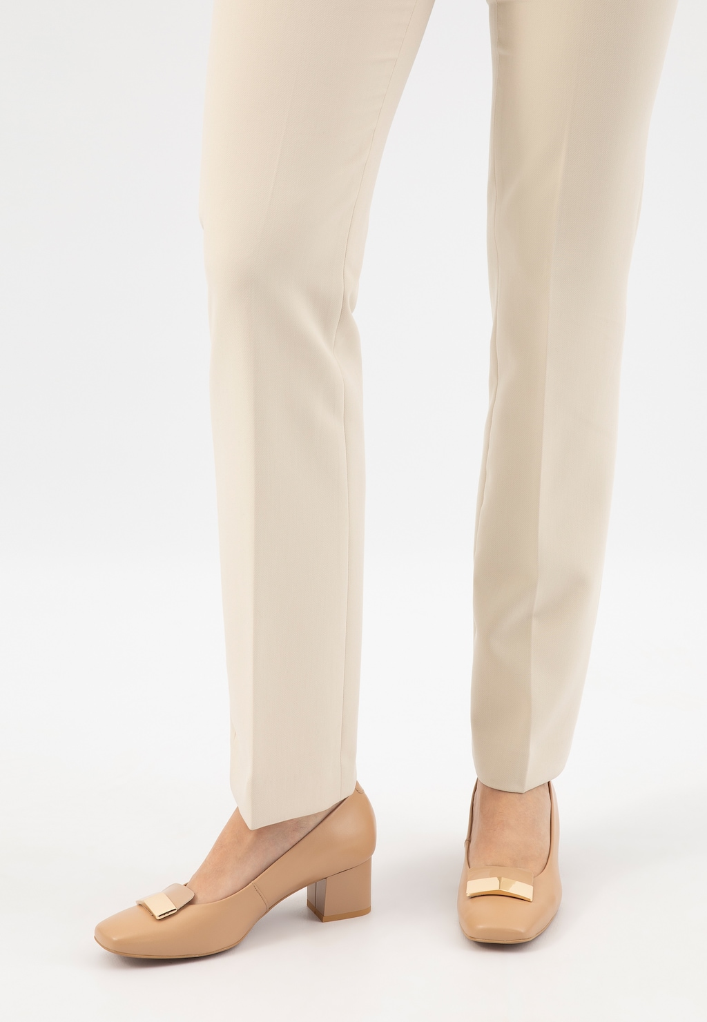 Lodičky z lícnej kože s kovovou ozdobou 35097-54 Widok 8