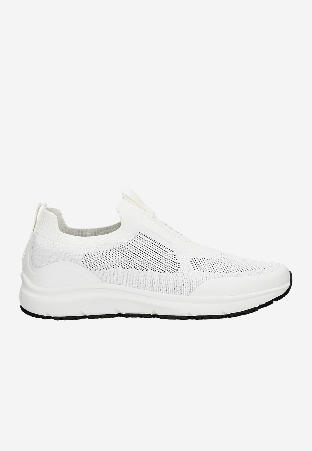 Białe wsuwane sneakersy RELAKS R46169-19 z przewiewnej tkaniny, elastycznym kołnierzem i czarną podeszwą. Widok z boku ukazuje siatkową strukturę materiału.