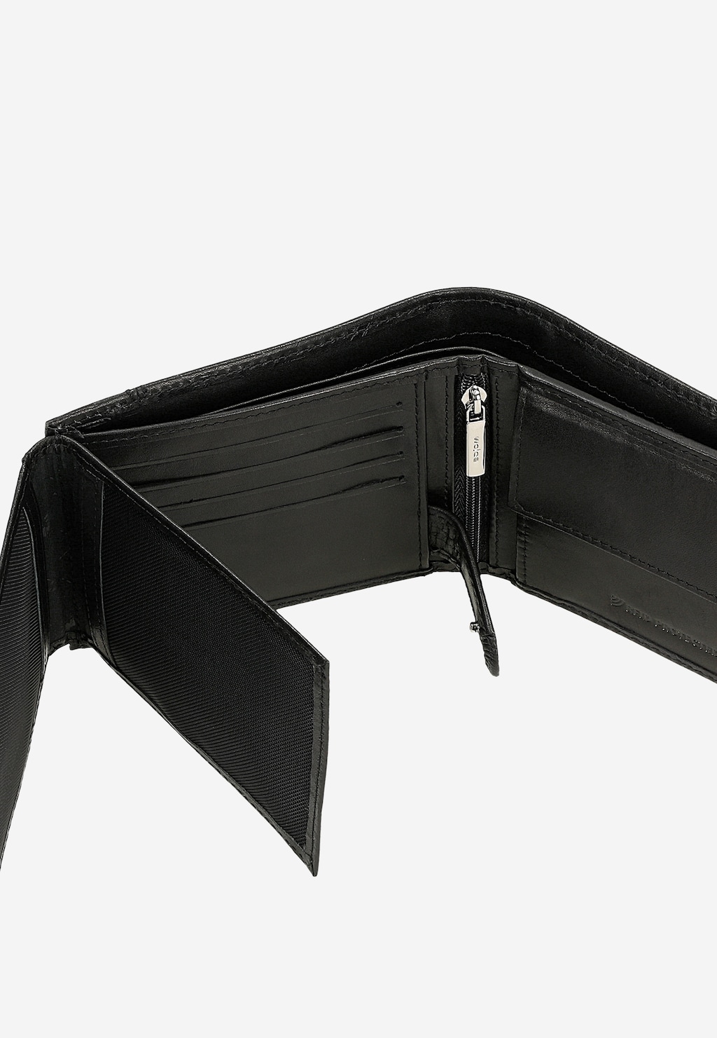 Otwarty męski portfel Wojas model 91107-51 z czarnej pikowanej skóry licowej z ochroną RFID, ukazujący przegródki na karty i kieszeń z zamkiem błyskawicznym.