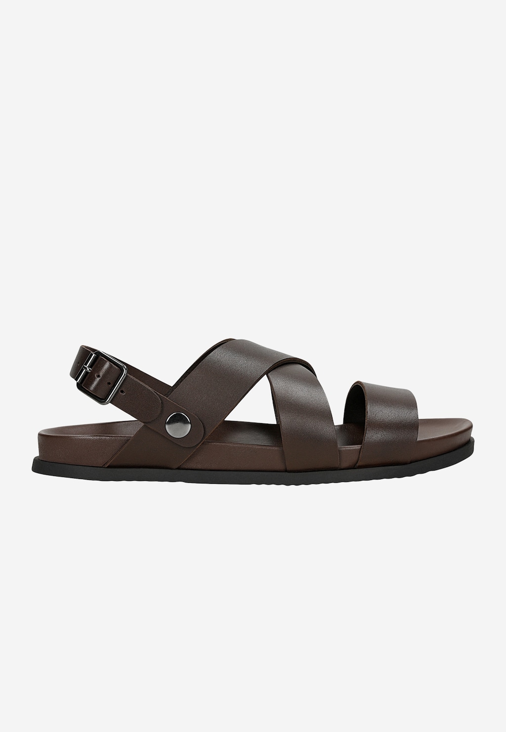 Brązowe skórzane sandało-klapki Wojas 29017-52 z odpinanym paskiem 2w1, widok z boku, pokazujący krzyżujące się paski, sprzączkę i metalowy element.