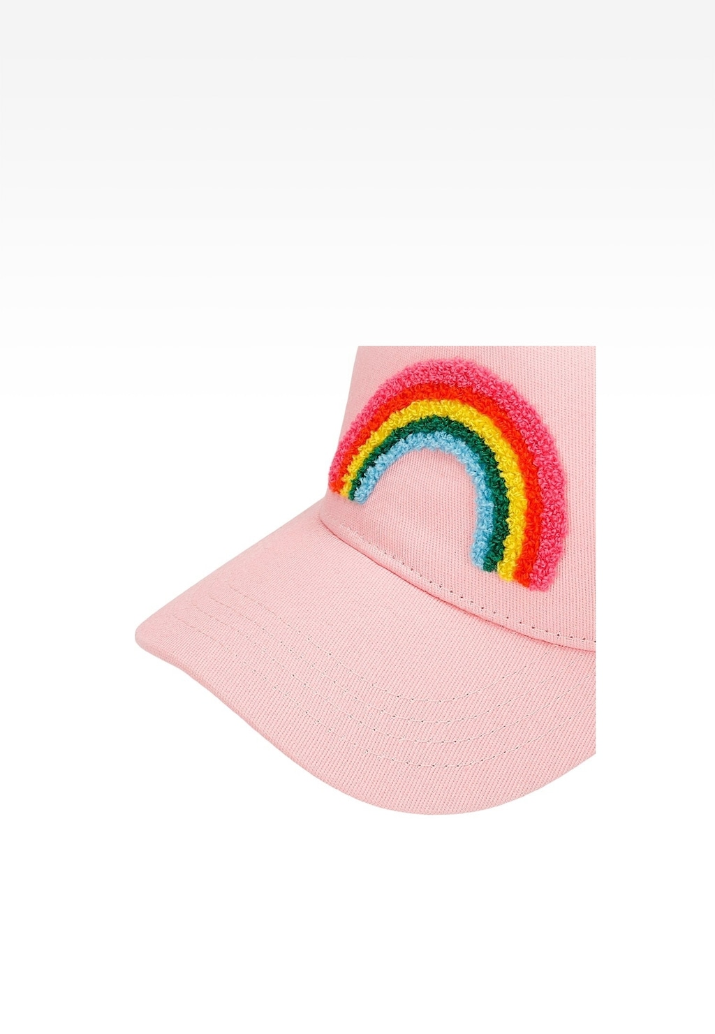 Różowa czapka z daszkiem dla dziewczynki Bartek 85611-16 z kolorową tęczową aplikacją wykonaną z miękkiego materiału na przodzie.