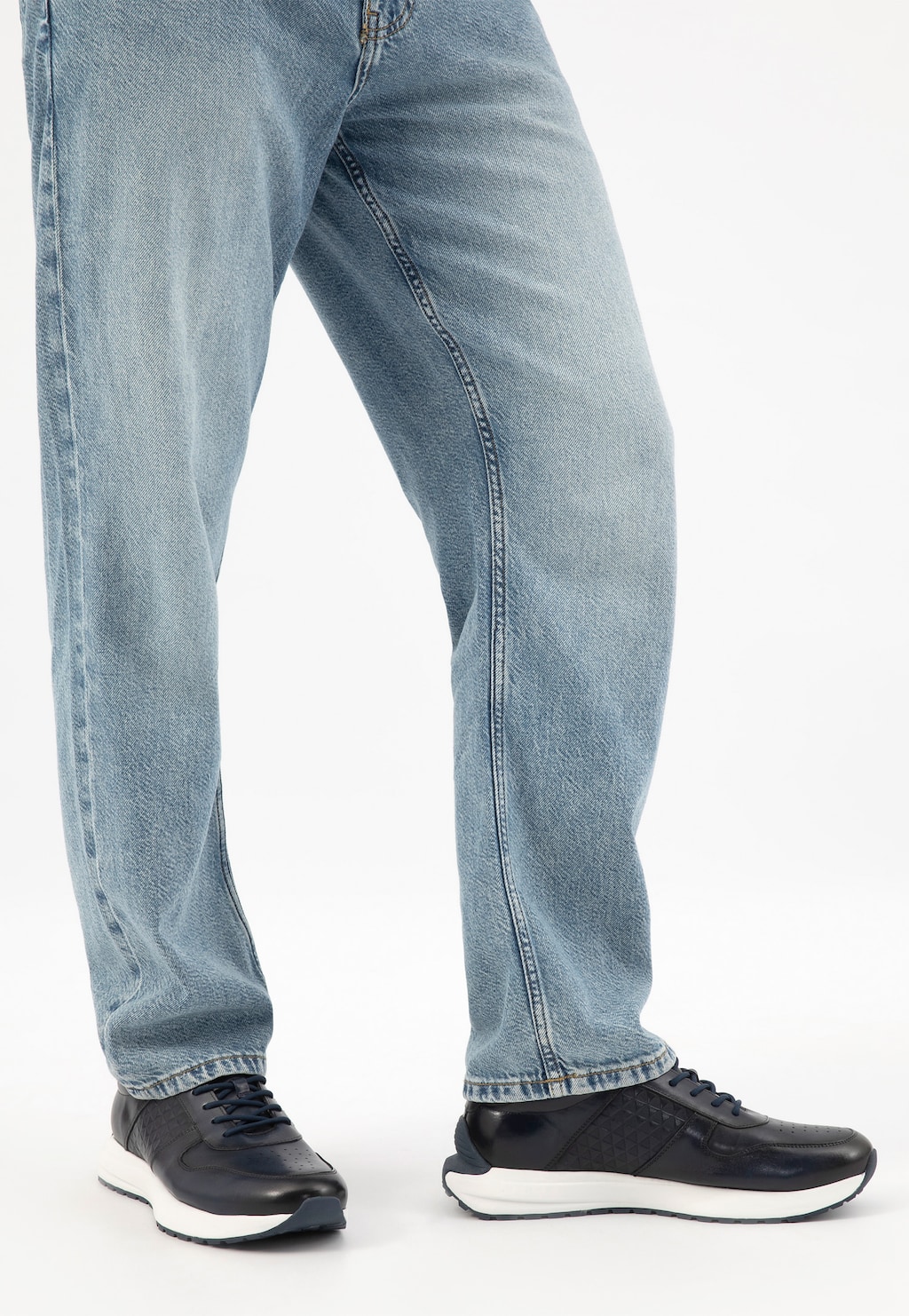 Modré pánské sneakersy na bílé podrážce 10230-56 Widok 7