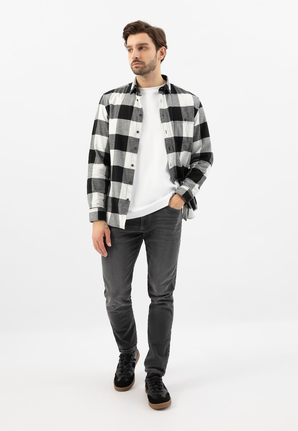 Černé pánské tenisky z kombinované kůže na ploché podrážce 10234-71 Widok 9